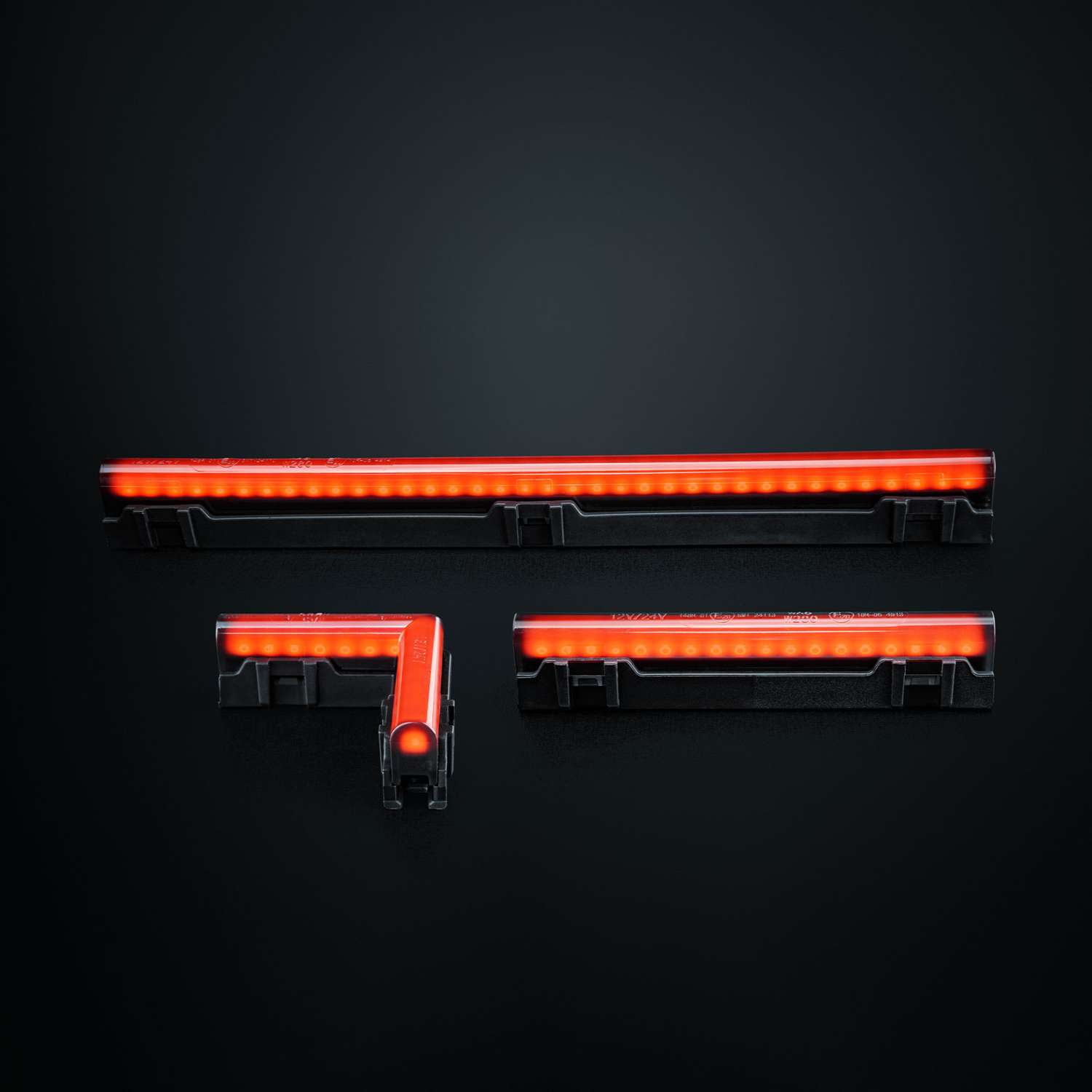 FREEDOM DARK LINE CORNER POSITION LIGHT RED